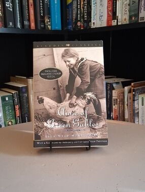 Anne Of Green Gables By Lucy Maud Montgomery